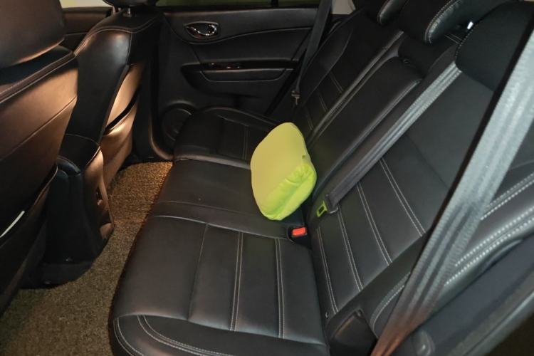 Used Renault Koleos 2014 Revised Version 2.5L Two-Wheel Drive Comfort Edition Left Rear Seat