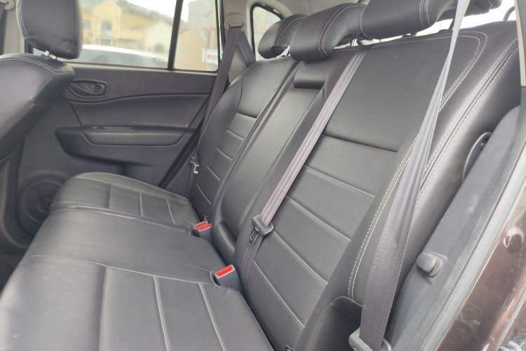 Used Renault Koleos 2014 Revised Version 2.0L Two-Wheel Drive Smart Enjoyment Edition Left Rear Seat