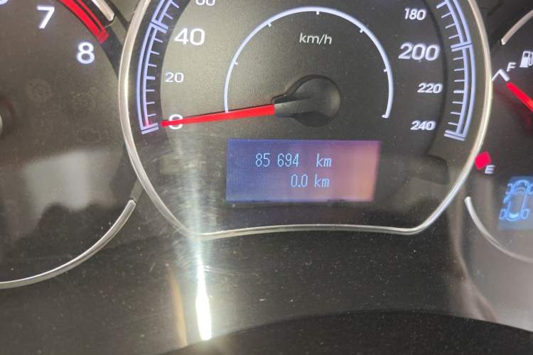 Used Renault Koleos 2014 Revised Version 2.0L Two-Wheel Drive Fashion Edition Odometer Close Up