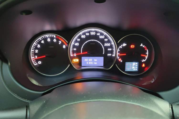 Used Renault Koleos 2014 2.0L Two-Wheel Drive Fashion Edition Odometer Close Up