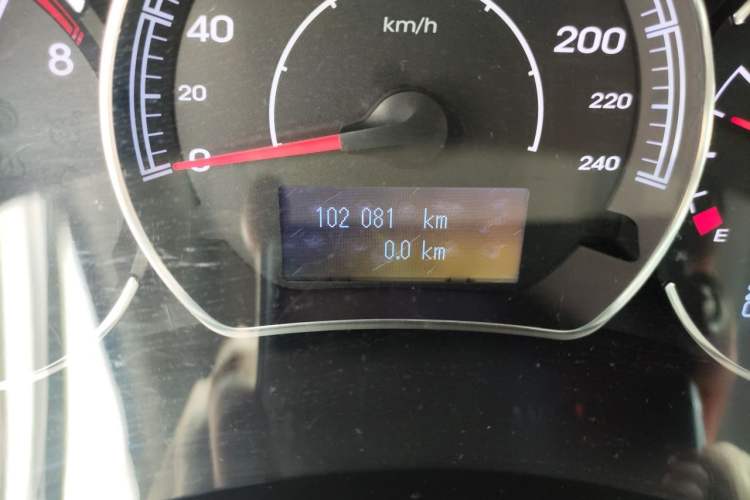 Used Renault Koleos 2014 Revised Version 2.0L Two-Wheel Drive Fashion Edition Odometer Close Up