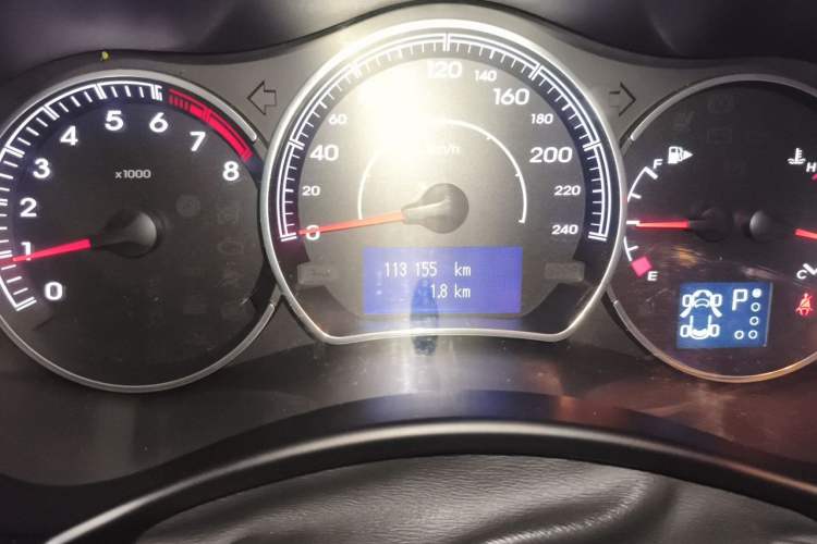 Used Renault Koleos 2014 2.5L 4x4 Comfort Edition Odometer Close Up