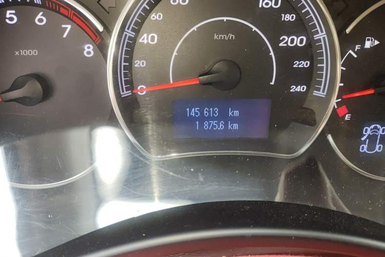 Used Renault Koleos 2014 2.5L 4x4 Comfort Edition Odometer Close Up