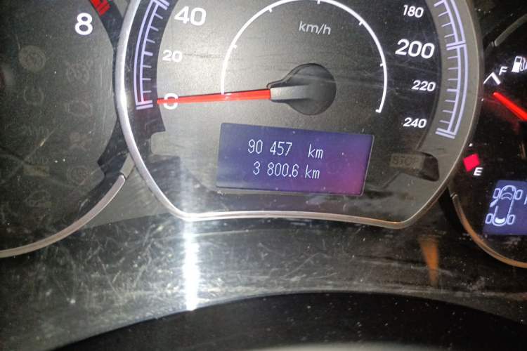 Used Renault Koleos 2014 Revised Version 2.5L Two-Wheel Drive Comfort Edition Odometer Close Up