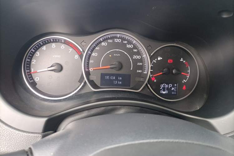 Used Renault Koleos 2014 2.0L Two-Wheel Drive Smart Edition Odometer Close Up