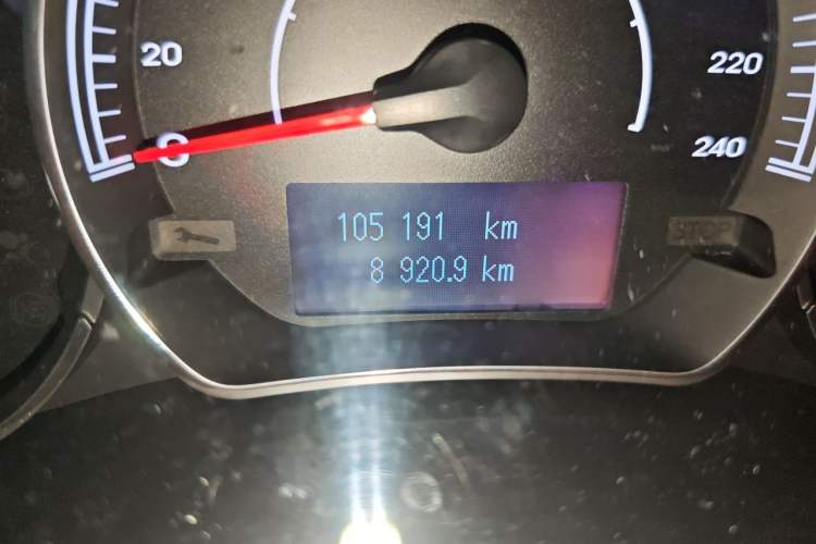 Used Renault Koleos 2014 2.5L 4x4 Comfort Edition Odometer Close Up