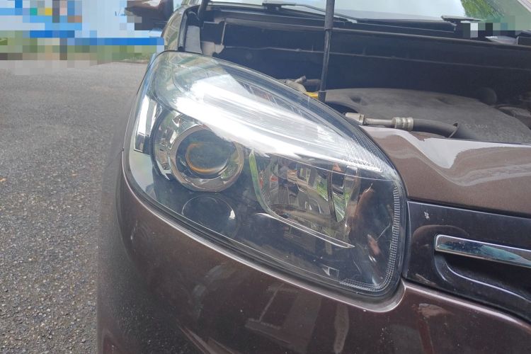 Used Renault Koleos 2014 Revised Version 2.0L Two-Wheel Drive Fashion Edition Right Front Headlight