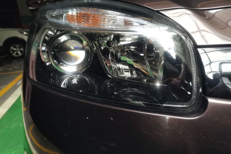 Used Renault Koleos 2014 Revised Version 2.0L Two-Wheel Drive Smart Enjoyment Edition Right Front Headlight