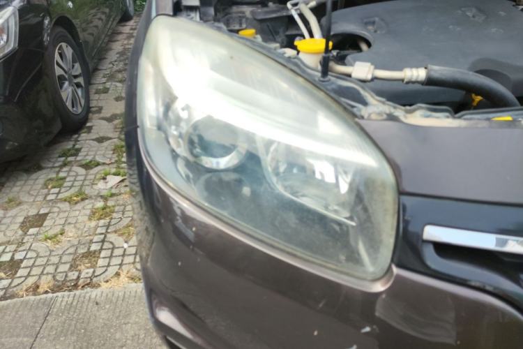 Used Renault Koleos 2014 Revised Version 2.0L Two-Wheel Drive Fashion Edition Right Front Headlight