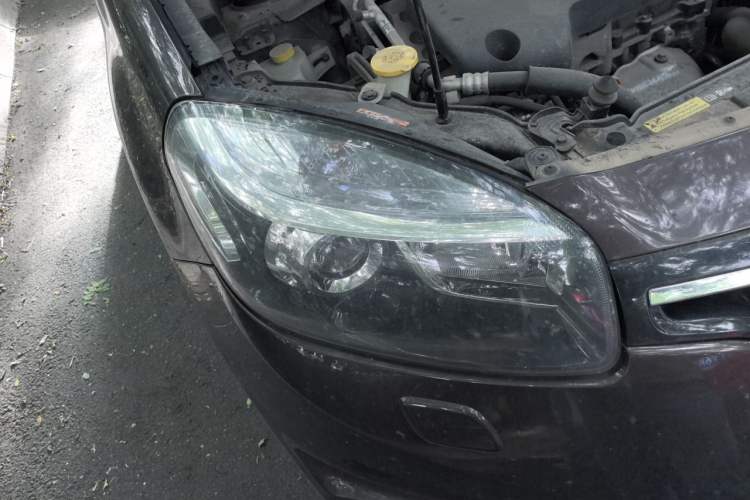 Used Renault Koleos 2014 2.5L Four-Wheel Drive Luxury Edition Right Front Headlight