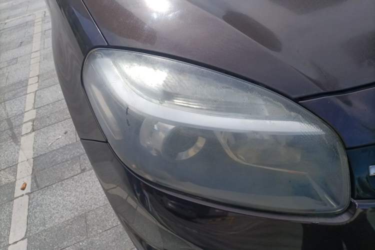 Used Renault Koleos 2014 2.0L Two-Wheel Drive Smart Edition Right Front Headlight