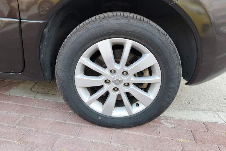 Used Renault Koleos 2014 2.0L Two-Wheel Drive Fashion Edition Right Front Wheel Hub