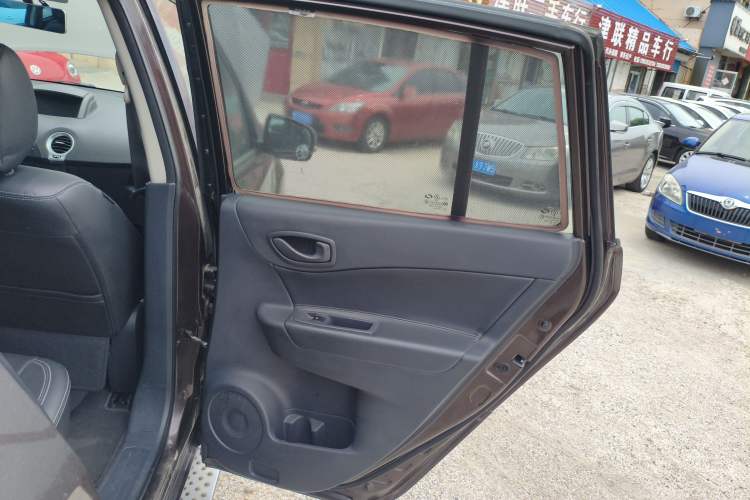Used Renault Koleos 2014 Revised Version 2.0L Two-Wheel Drive Smart Enjoyment Edition Right Rear Door Interior