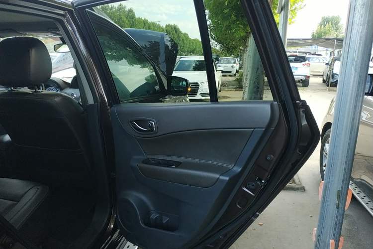 Used Renault Koleos 2014 Revised Version 2.5L Two-Wheel Drive Comfort Edition Right Rear Door Interior