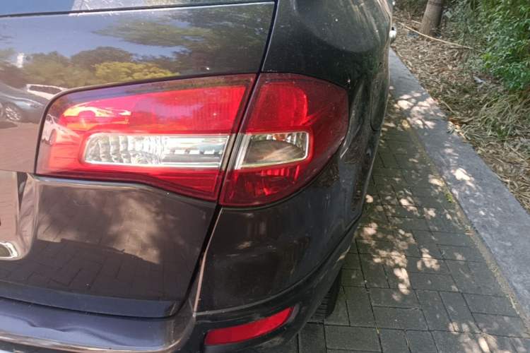 Used Renault Koleos 2014 Revised Version 2.0L Two-Wheel Drive Fashion Edition Right Rear Taillight