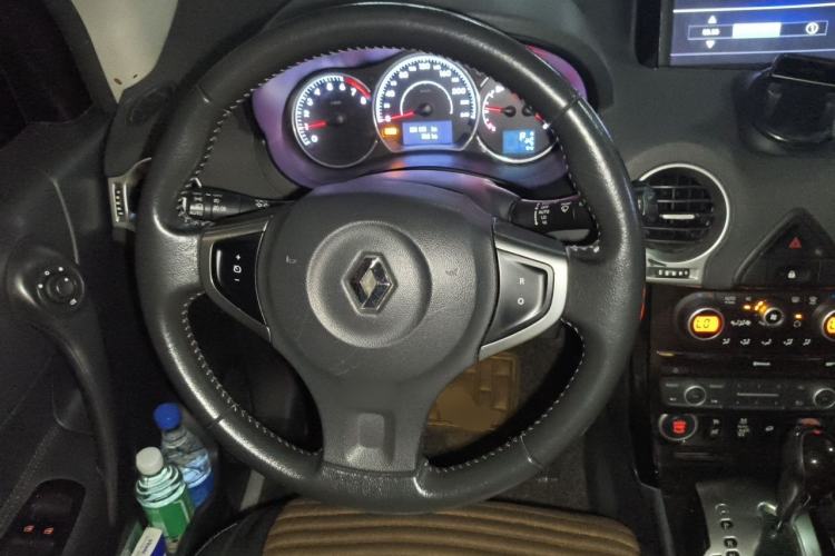 Used Renault Koleos 2014 2.5L 4x4 Comfort Edition Steering Wheel