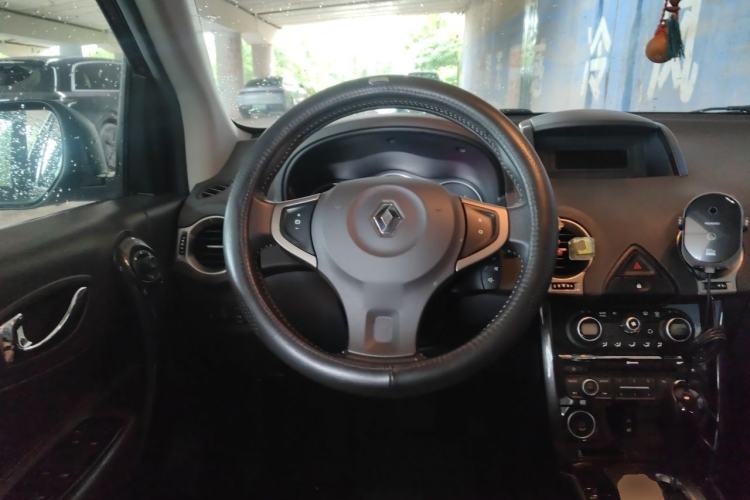 Used Renault Koleos 2014 2.5L Two-Wheel Drive Comfort Edition Steering Wheel