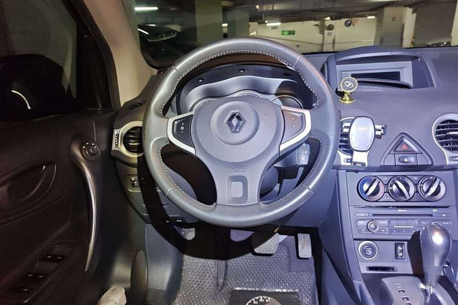 Used Renault Koleos 2014 Revised Version 2.0L Two-Wheel Drive Smart Enjoyment Edition Steering Wheel