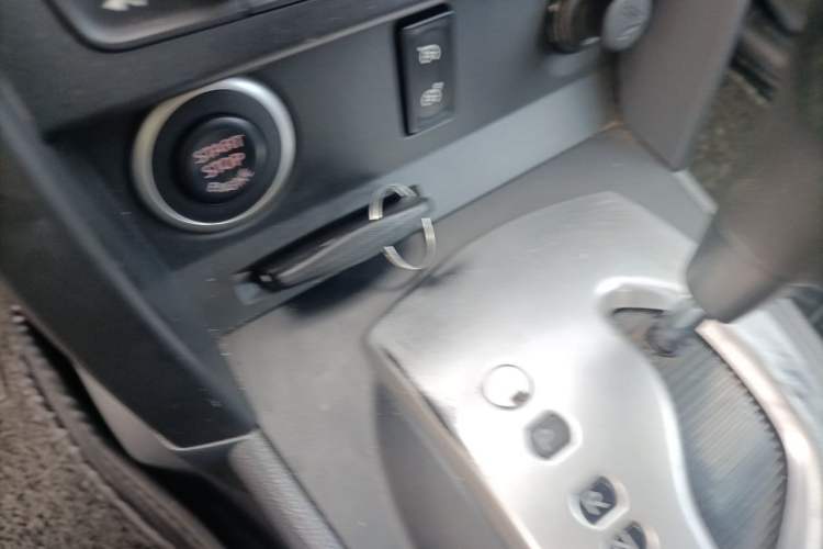 Used Renault Koleos 2014 2.0L Two-Wheel Drive Smart Edition Vehicle Key