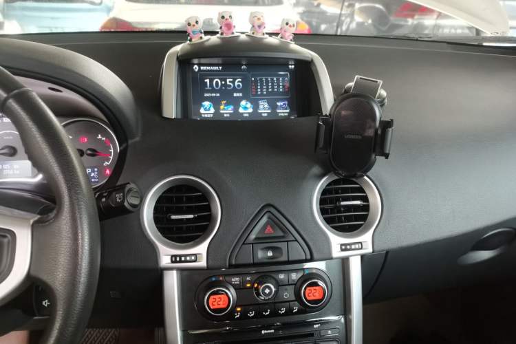 Used Renault Koleos 2014 Revised Version 2.0L Two-Wheel Drive Fashion Edition Audio And AC Panel