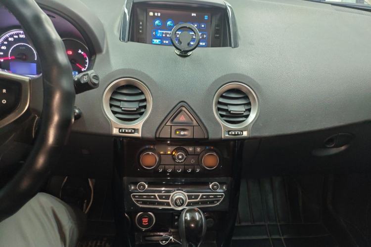 Used Renault Koleos 2014 Revised Version 2.5L Two-Wheel Drive Comfort Edition Audio And AC Panel