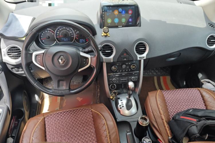 Used Renault Koleos 2014 Revised Version 2.0L Two-Wheel Drive Fashion Edition Center Console
