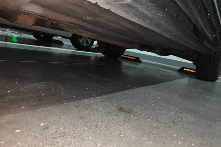 Used Renault Koleos 2014 2.5L 4x4 Comfort Edition Chassis Front Left