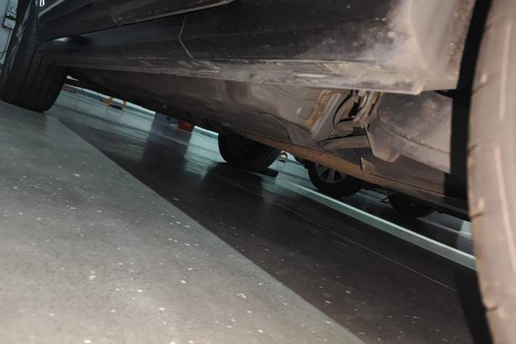 Used Renault Koleos 2014 2.5L 4x4 Comfort Edition Chassis Rear Left