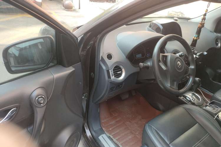 Used Renault Koleos 2014 2.0L Two-Wheel Drive Comfort Edition Driver Seat