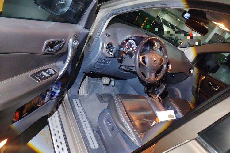 Used Renault Koleos 2014 Revised Version 2.0L Two-Wheel Drive Fashion Edition Driver Seat