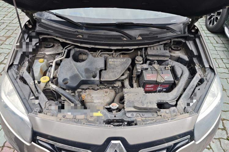 Used Renault Koleos 2014 Revised Version 2.5L Two-Wheel Drive Comfort Edition Engine Bay