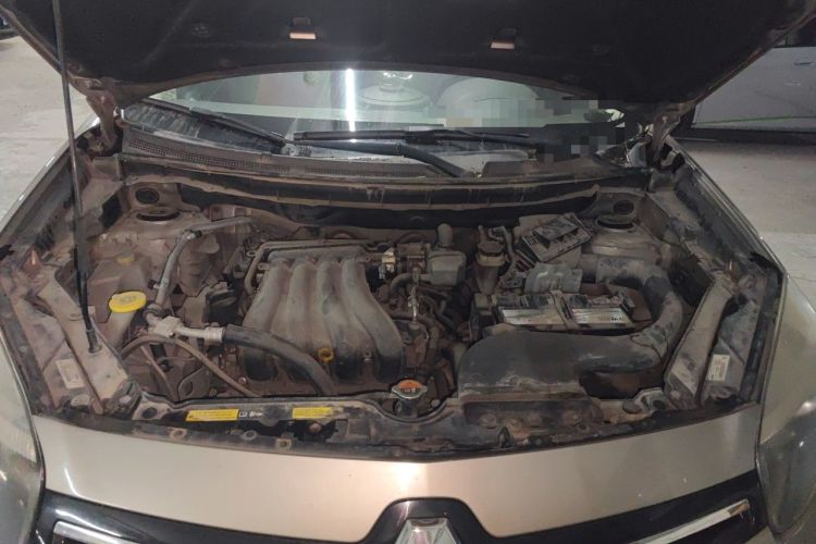 Used Renault Koleos 2014 Revised Version 2.0L Two-Wheel Drive Standard Edition Engine Bay