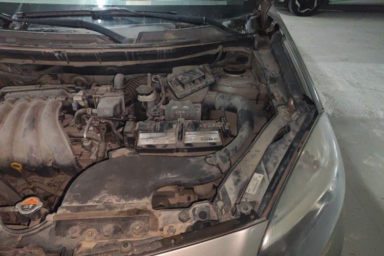 Used Renault Koleos 2014 Revised Version 2.0L Two-Wheel Drive Standard Edition Engine Bay Left