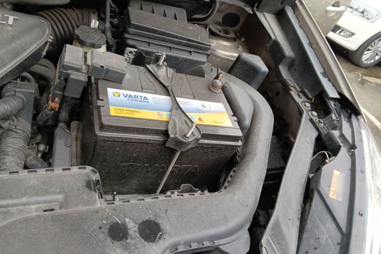 Used Renault Koleos 2014 2.5L Four-Wheel Drive Luxury Edition Engine Bay Left
