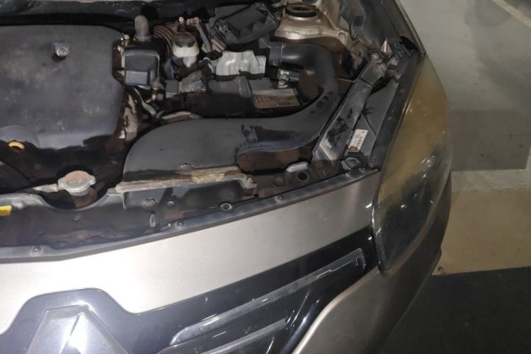 Used Renault Koleos 2014 Revised Version 2.0L Two-Wheel Drive Fashion Edition Engine Bay Left