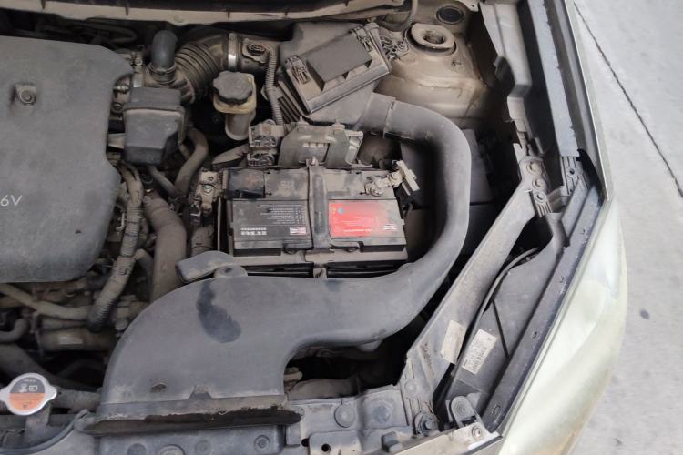Used Renault Koleos 2014 2.0L Two-Wheel Drive Fashion Edition Engine Bay Left