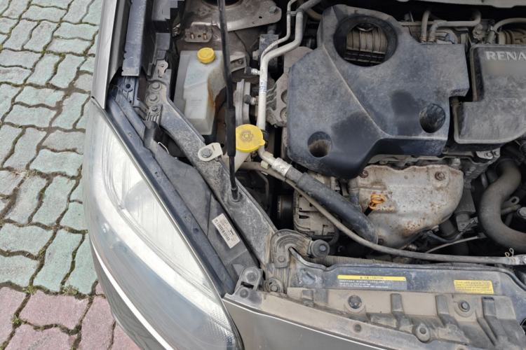 Used Renault Koleos 2014 Revised Version 2.5L Two-Wheel Drive Comfort Edition Engine Bay Right