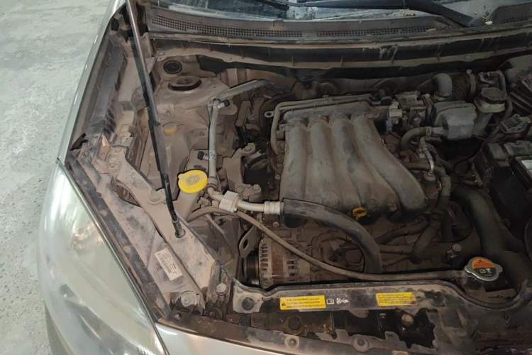 Used Renault Koleos 2014 Revised Version 2.0L Two-Wheel Drive Standard Edition Engine Bay Right