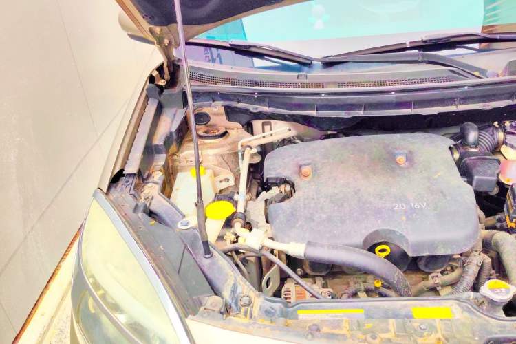 Used Renault Koleos 2014 Revised Version 2.0L Two-Wheel Drive Fashion Edition Engine Bay Right