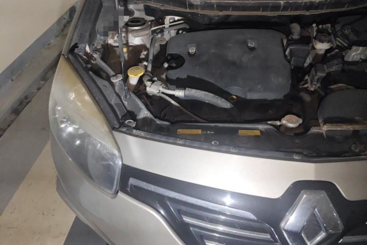 Used Renault Koleos 2014 Revised Version 2.0L Two-Wheel Drive Fashion Edition Engine Bay Right