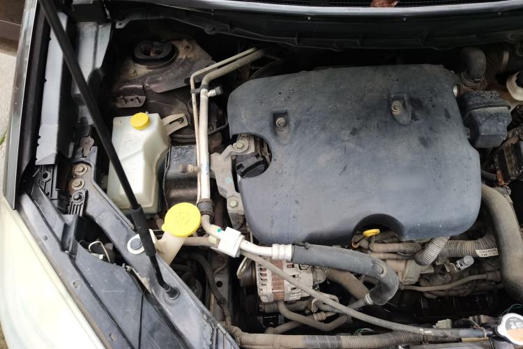 Used Renault Koleos 2014 Revised Version 2.0L Two-Wheel Drive Fashion Edition Engine Bay Right