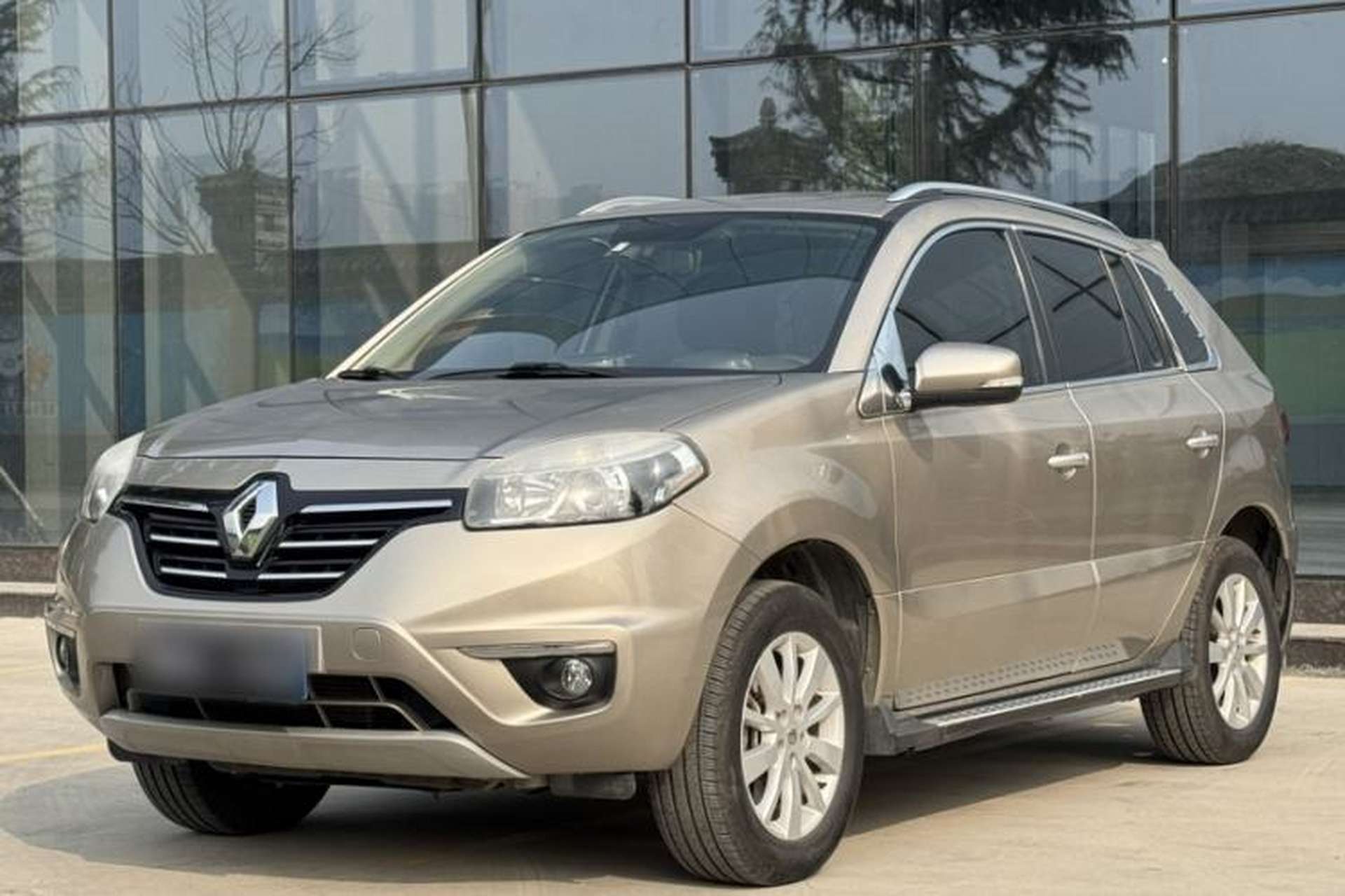 Used Renault Koleos 2014 Revised Version 2.0L Two-Wheel Drive Smart Enjoyment Edition Front Left 45 Deg