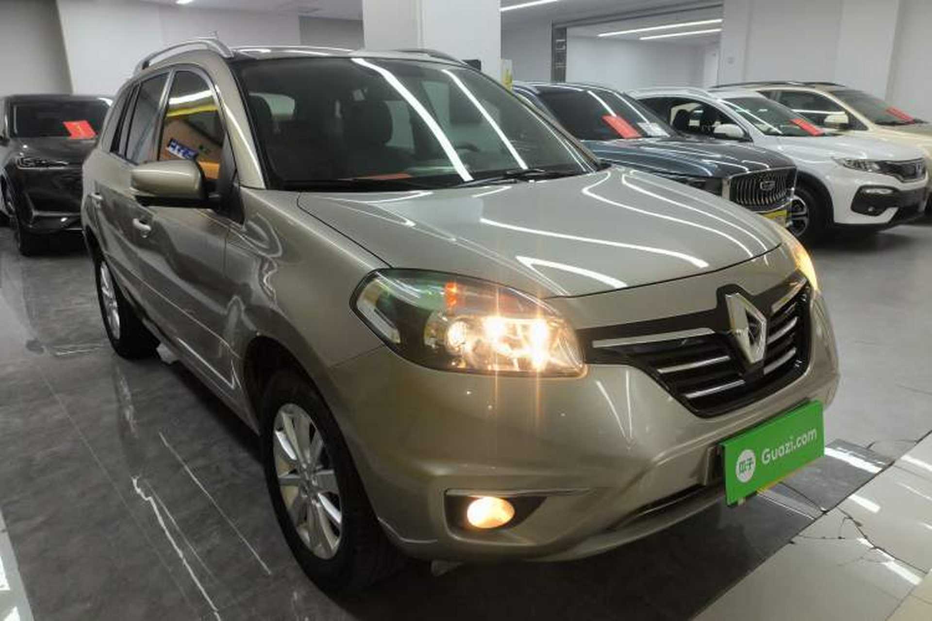Used Renault Koleos 2014 Revised Version 2.0L Two-Wheel Drive Fashion Edition Front Right 45 Deg
