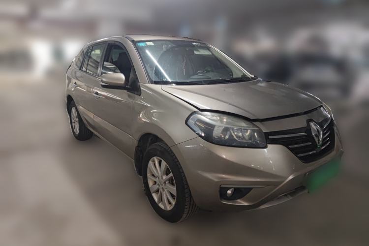 Used Renault Koleos 2014 Revised Version 2.0L Two-Wheel Drive Standard Edition Front Right 45 Deg
