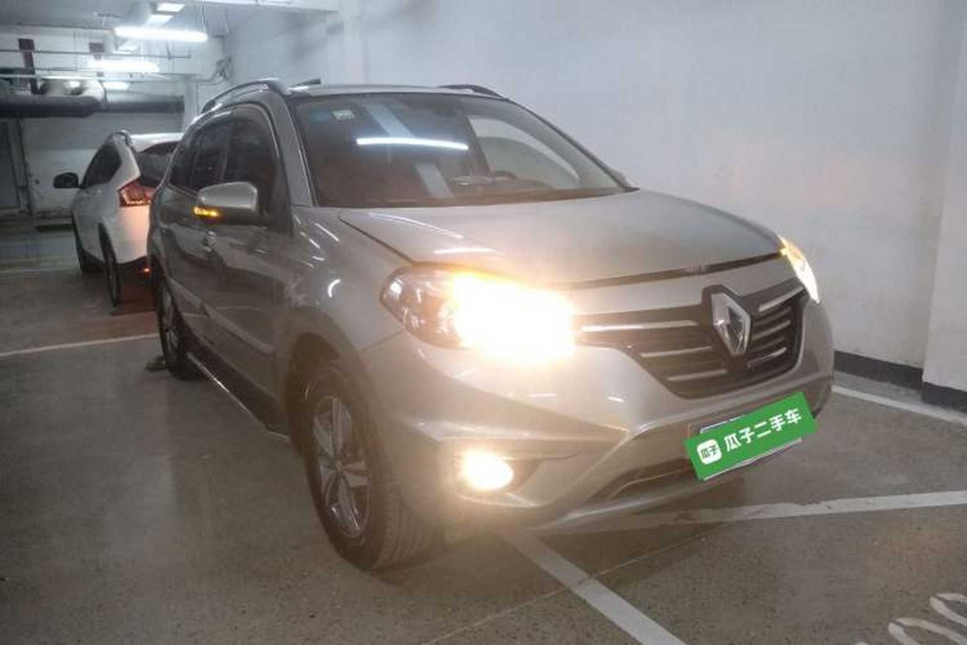 Used Renault Koleos 2014 2.0L Two-Wheel Drive Comfort Edition Front Right 45 Deg