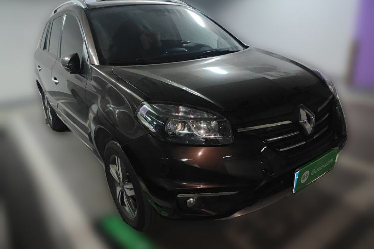 Used Renault Koleos 2014 2.5L 4x4 Comfort Edition Front Right 45 Deg