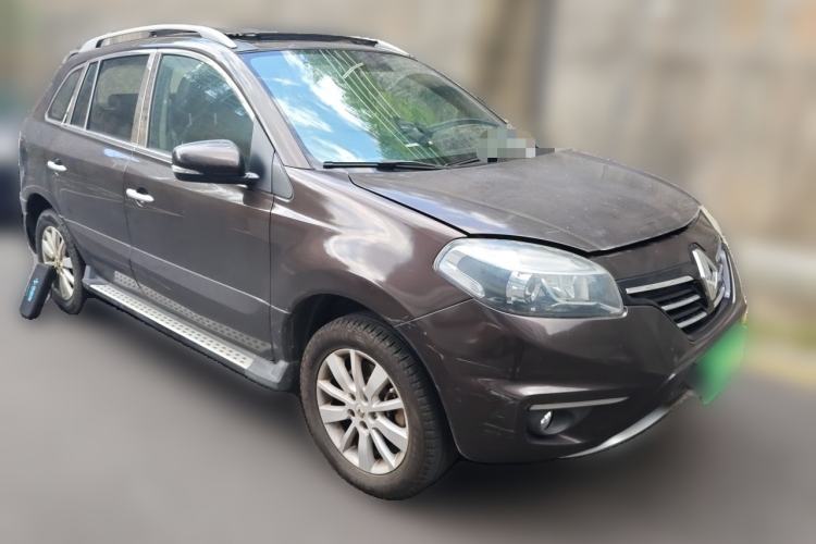 Used Renault Koleos 2014 Revised Version 2.0L Two-Wheel Drive Fashion Edition Front Right 45 Deg