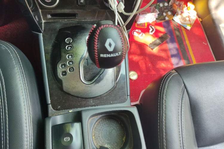 Used Renault Koleos 2014 2.0L Two-Wheel Drive Comfort Edition Gear Lever