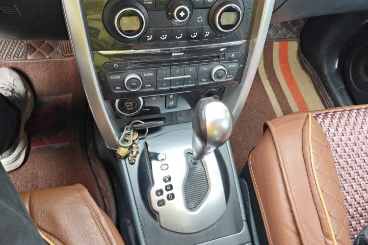 Used Renault Koleos 2014 Revised Version 2.0L Two-Wheel Drive Fashion Edition Gear Lever