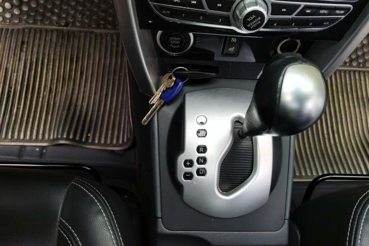 Used Renault Koleos 2014 Revised Version 2.0L Two-Wheel Drive Fashion Edition Gear Lever